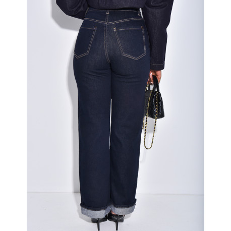 Jeans coupe droite bleu foncé à revers aux chevilles