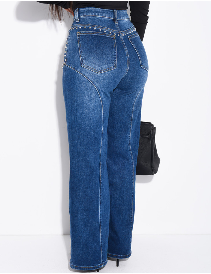 Jeans coupe droite à clous et coutures contrastantes