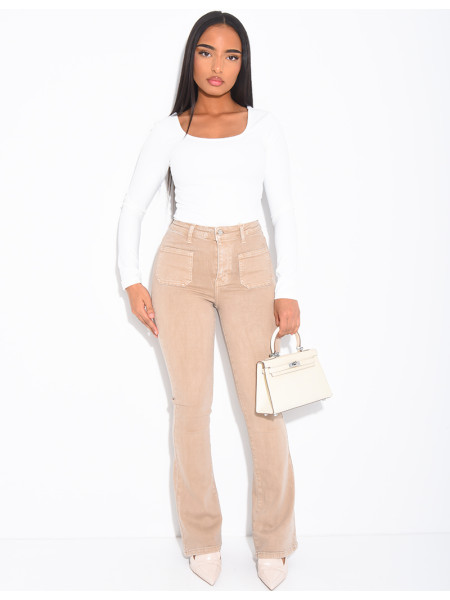 jeans flare stretch à poches sur l'avant
