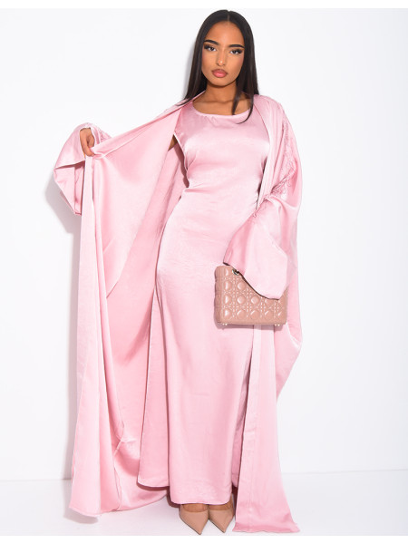 Set aus Kleid und Premium-Kimono mit Strasssteinen an den Ärmeln.