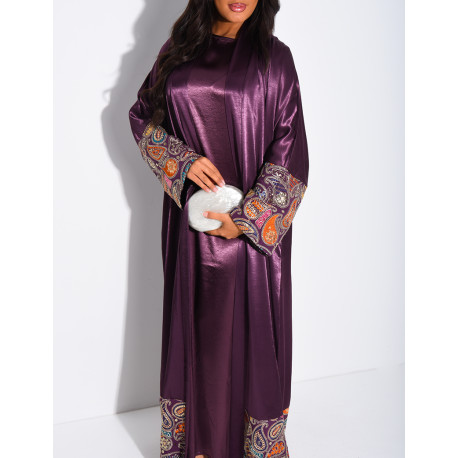 Ensemble robe et kimono en satin à motifs brodés
