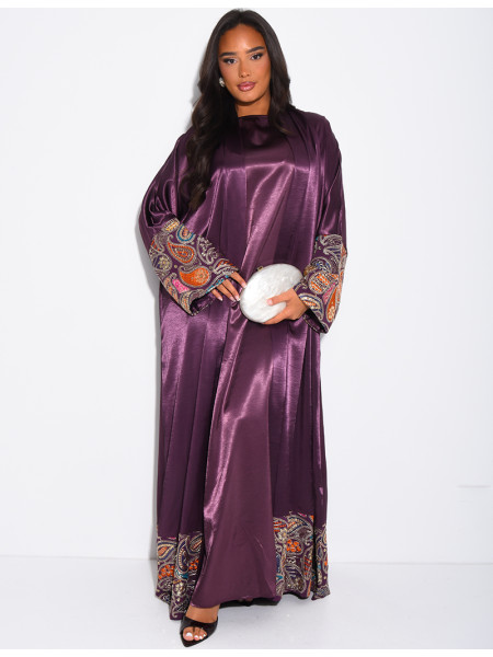 Ensemble robe et kimono en satin à motifs brodés