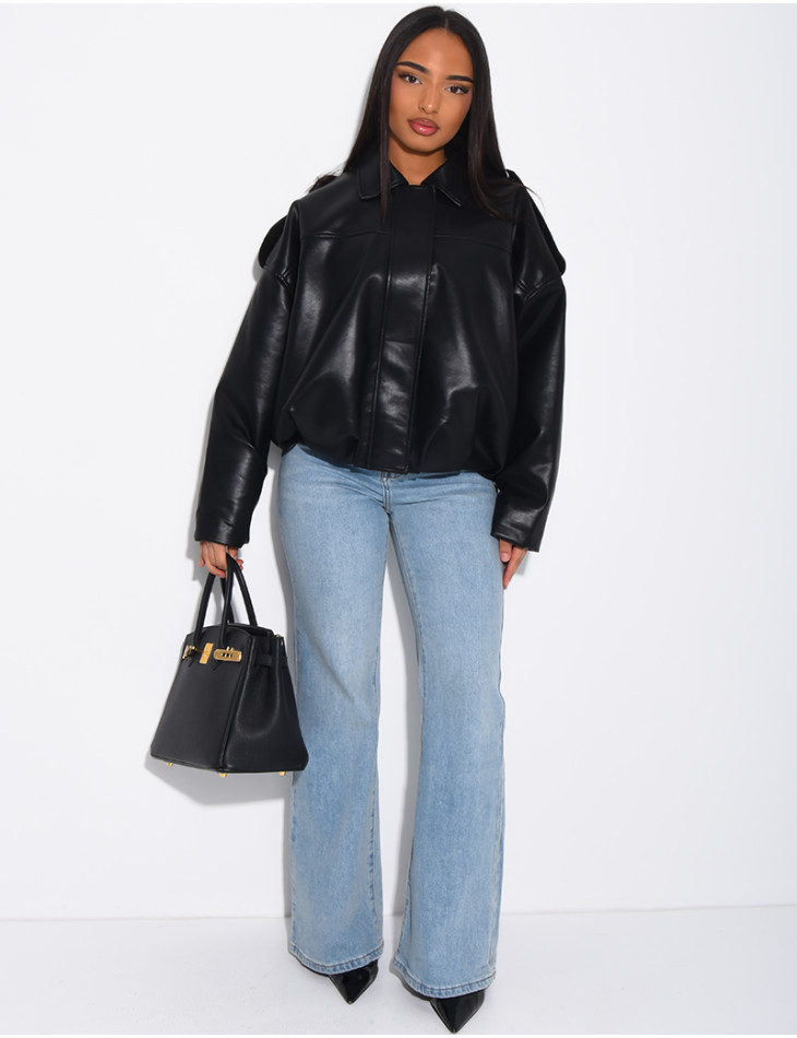 Bomberjacke aus Kunstleder mit weiten Ärmeln