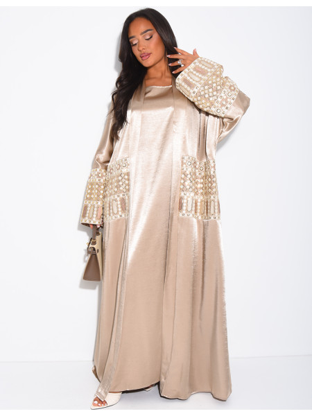 Ensemble robe et kimono en satin à motifs brodés