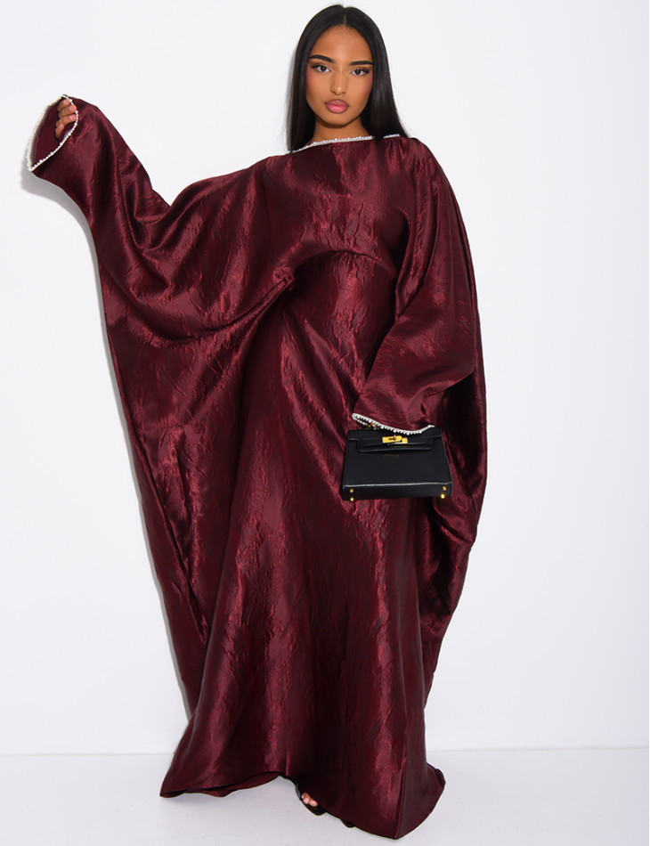 Robe ample à bordures en perles