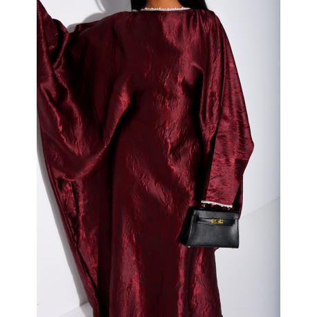 Robe ample à bordures en perles