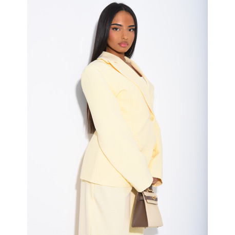 Premium blazer with fitted waist