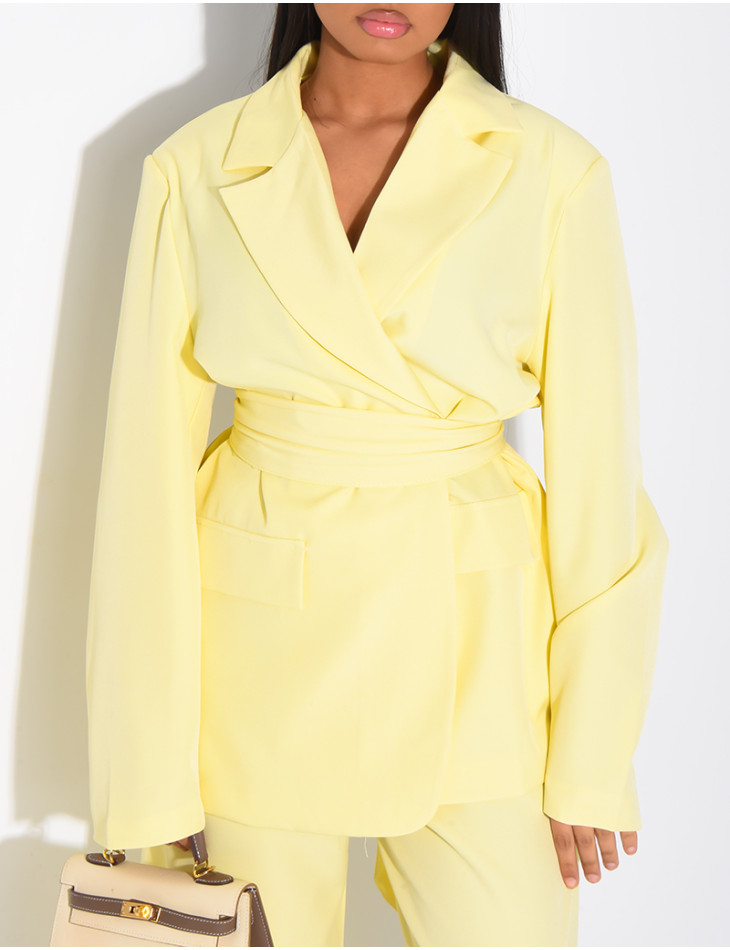 Ensemble de tailleur blazer cintré et pantalon droit