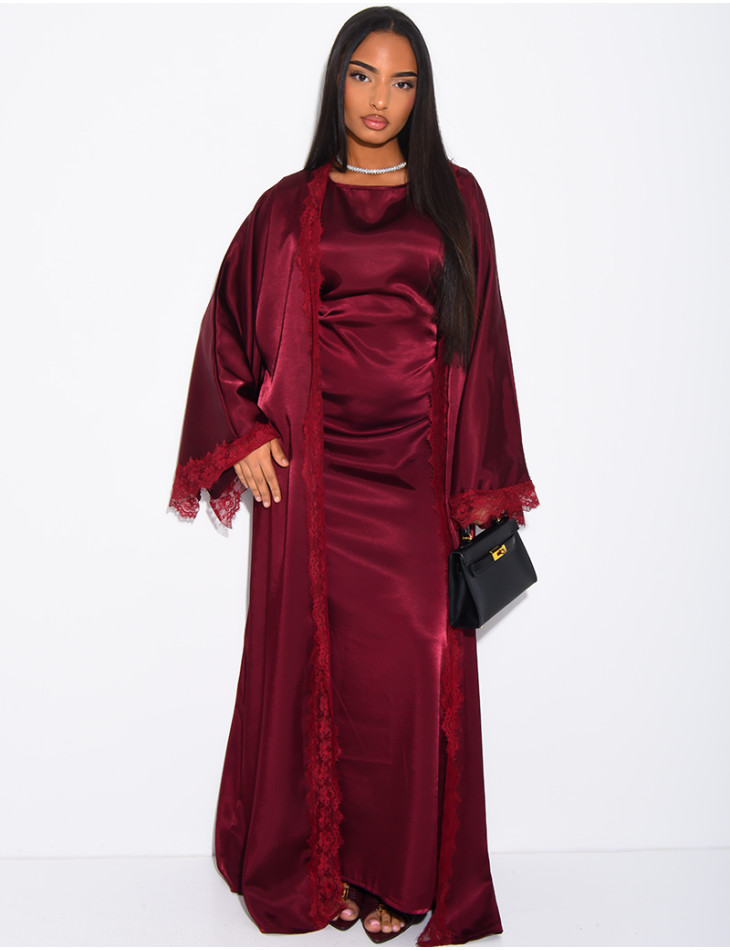 Ensemble en satin kimono à dentelle et robe ajustée