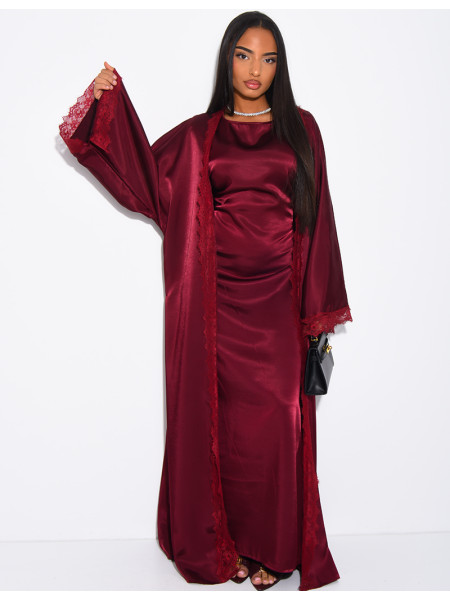 Ensemble en satin kimono à dentelle et robe ajustée