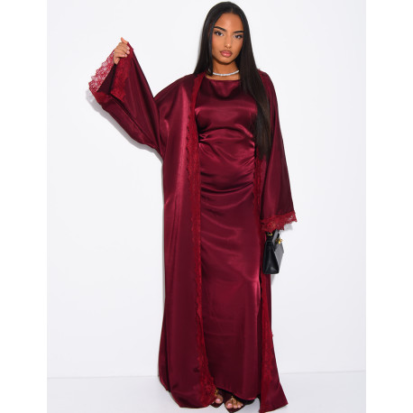 Ensemble en satin kimono à dentelle et robe ajustée