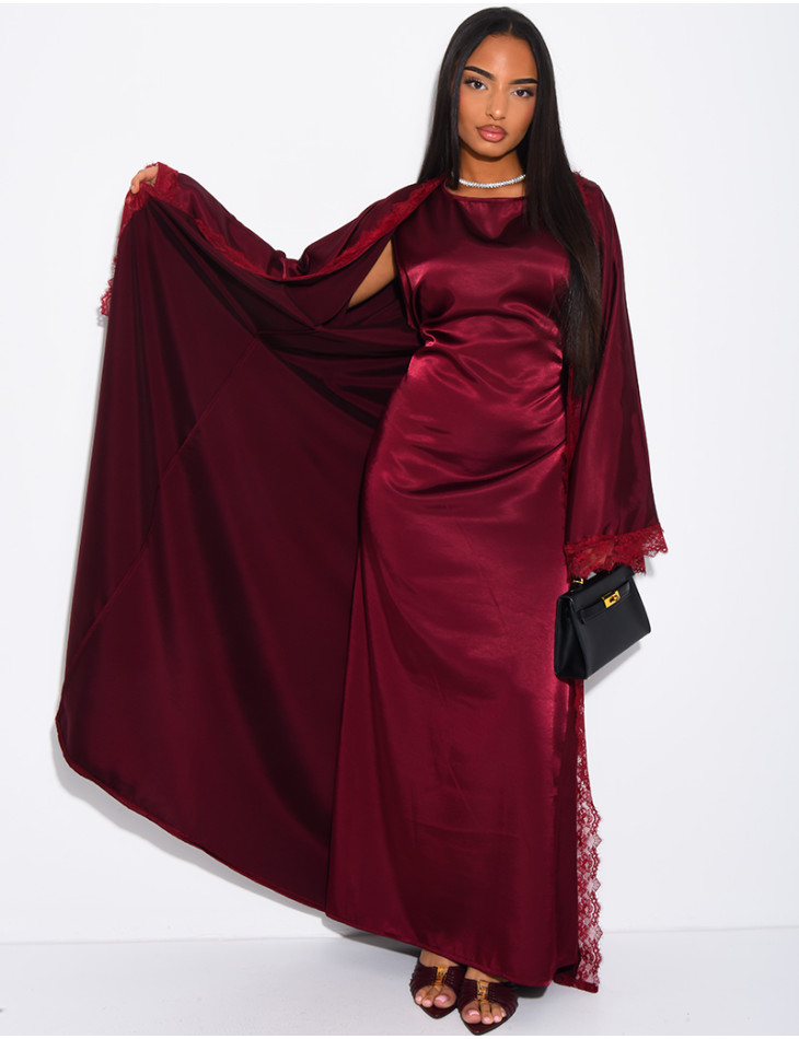 Ensemble en satin kimono à dentelle et robe ajustée