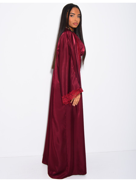 Ensemble en satin kimono à dentelle et robe ajustée