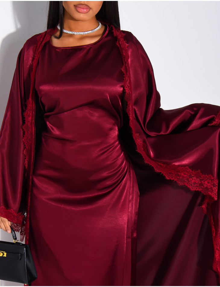 Ensemble en satin kimono à dentelle et robe ajustée