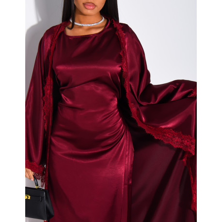 Ensemble en satin kimono à dentelle et robe ajustée