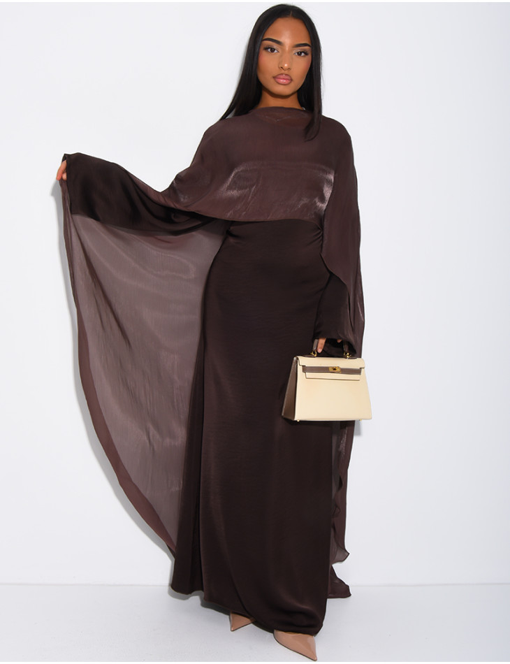 Set aus Kleid aus dickem Satin und Cape aus schillerndem Voile
