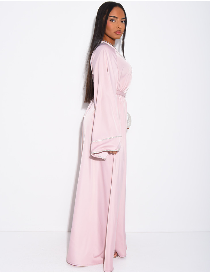 Abaya aus Satin mit Strassbesatz