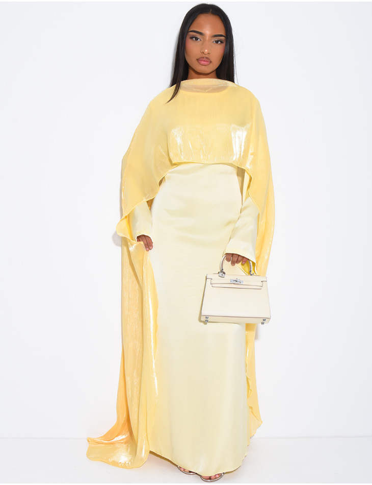 Ensemble robe en satin épais et cape en voile irrisé