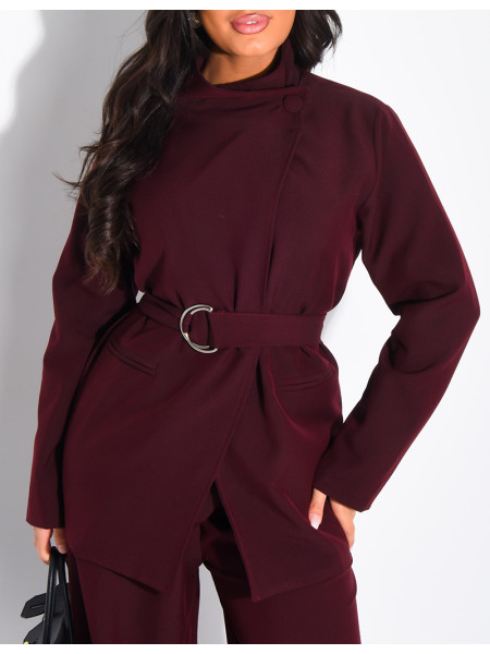 Hosenanzug mit doppelreihigem Blazer und Gürtel