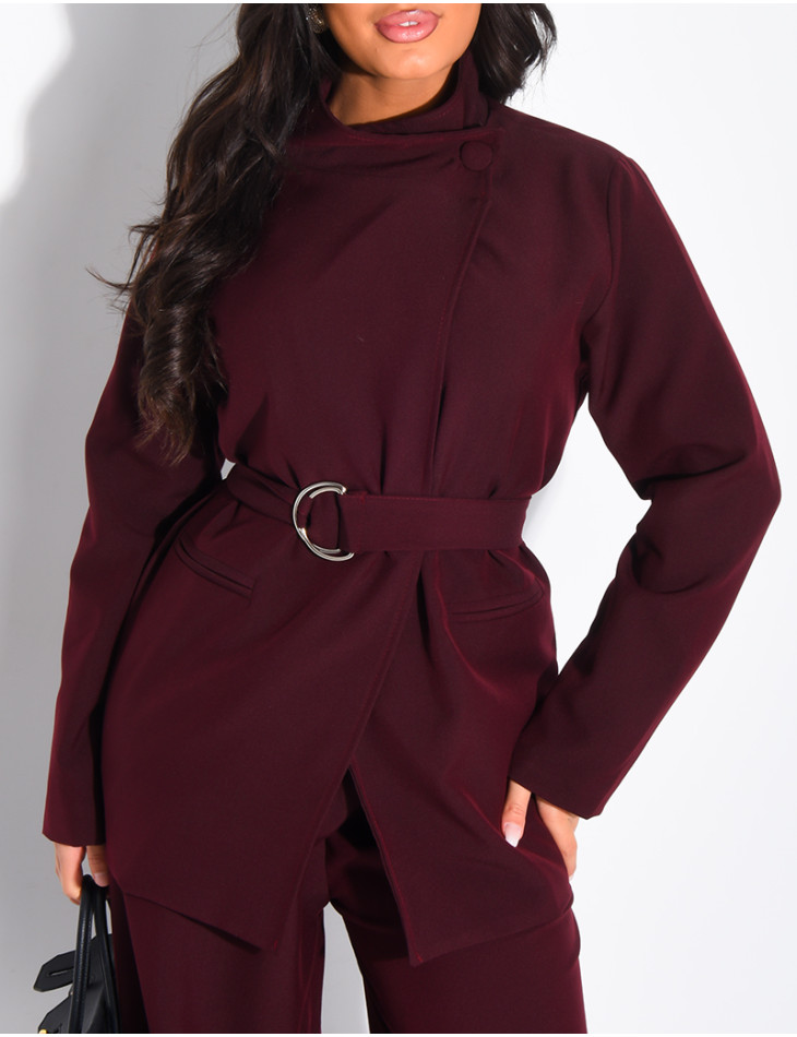 Hosenanzug mit doppelreihigem Blazer und Gürtel