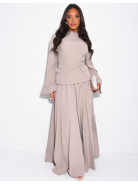 Set aus Oberteil mit Knotentaschen und weitem Rock