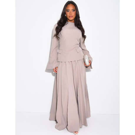 Set aus Oberteil mit Knotentaschen und weitem Rock