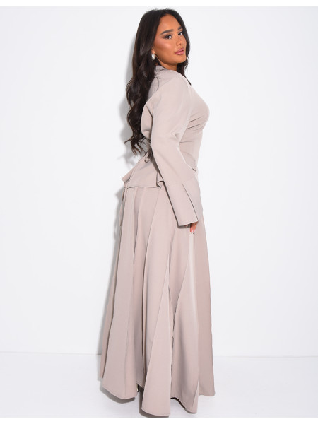 Set aus Oberteil mit Knotentaschen und weitem Rock