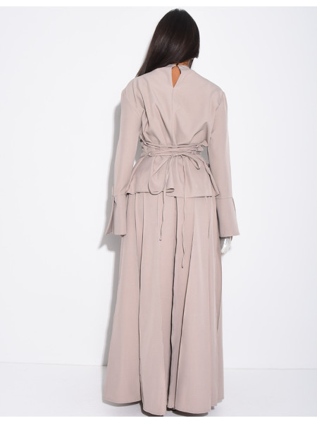 Set aus Oberteil mit Knotentaschen und weitem Rock