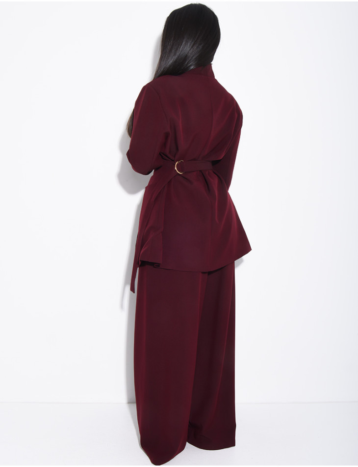 Set comprising a fitted blazer with a stand-up collar and straight-leg trousers