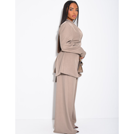 Set aus Blazer mit Stehkragen, im Rücken verstellbar, und gerade geschnittener Hose