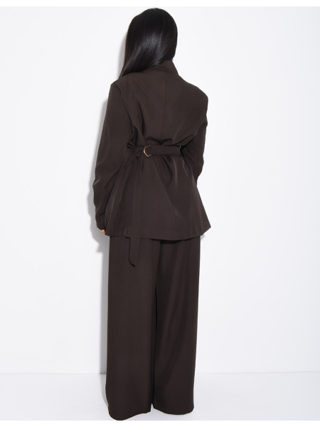 Set comprising a fitted blazer with a stand-up collar and straight-leg trousers