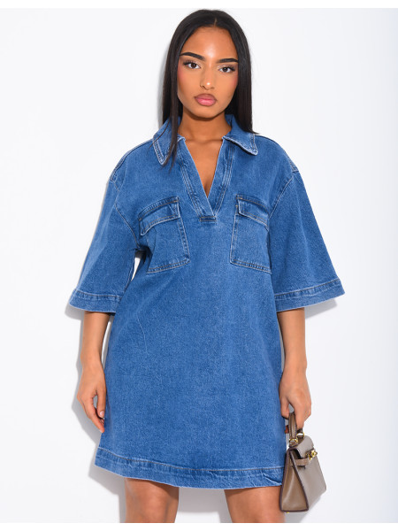 Kurzes Jeanskleid mit Taschen