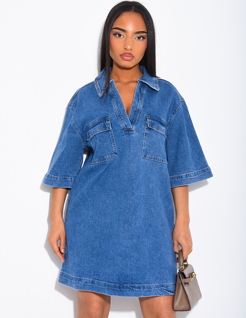 Kurzes Jeanskleid mit Taschen