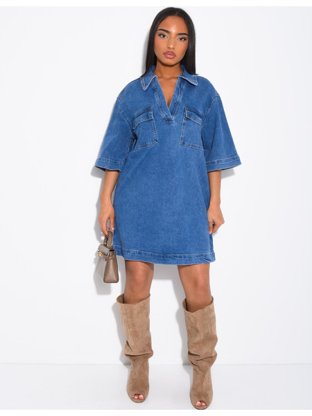 Kurzes Jeanskleid mit Taschen