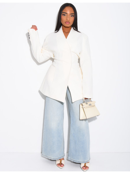 Manteau cintrée effet cache coeur à serrer dans le dos