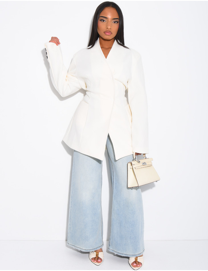 Manteau cintrée effet cache coeur à serrer dans le dos