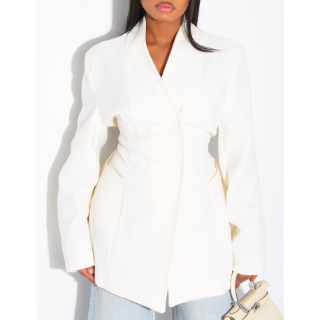 Manteau cintrée effet cache coeur à serrer dans le dos