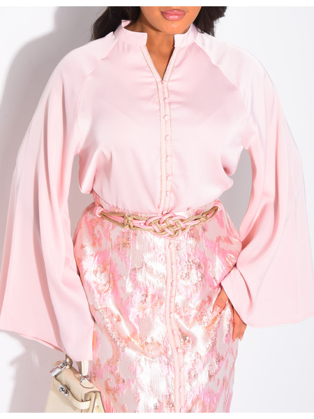 Set aus geknöpfter Bluse aus Satin und langem Rock aus Brokatstoff