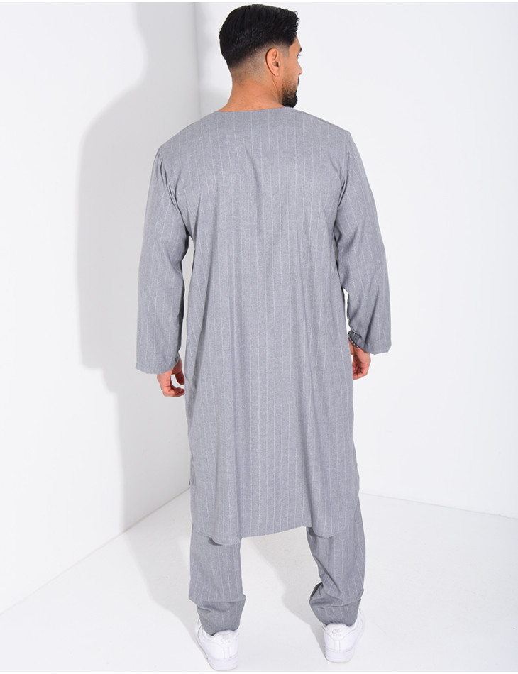 Ensemble de qamis rayé à boutons ronds dorés