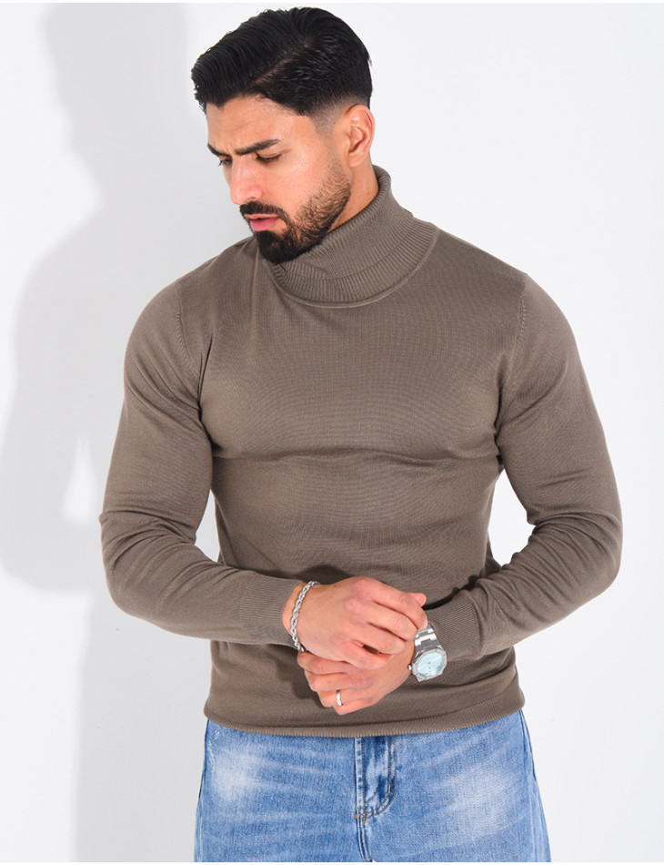 Pull fin col roulé