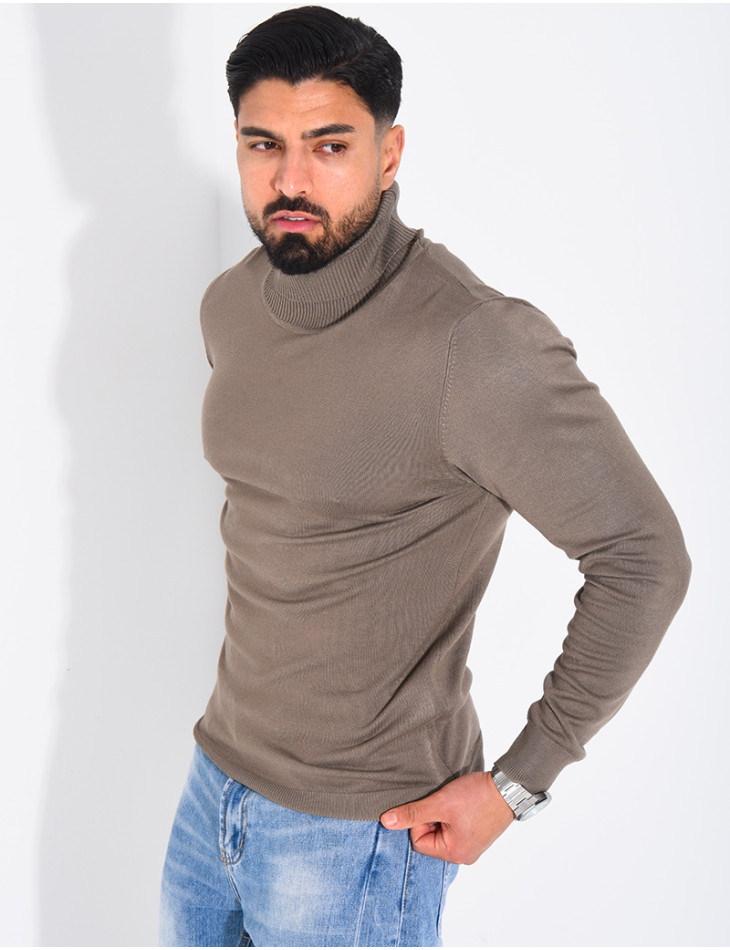 Pull fin col roulé