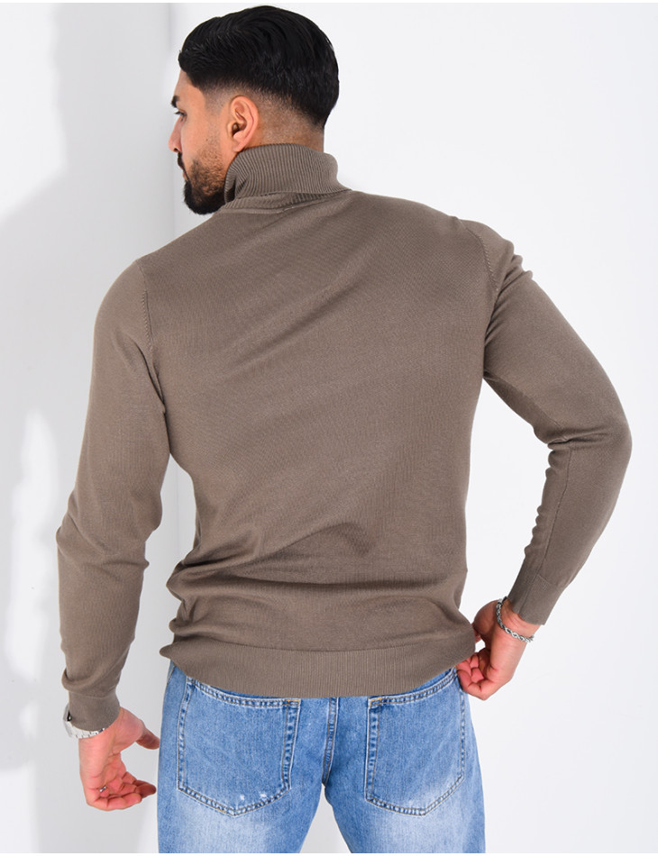 Pull fin col roulé