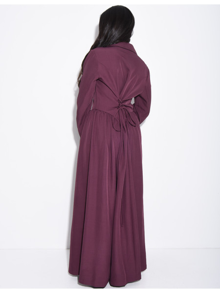 Long buttoned dress with puffed effect and lacing at the back