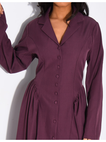 Long buttoned dress with puffed effect and lacing at the back