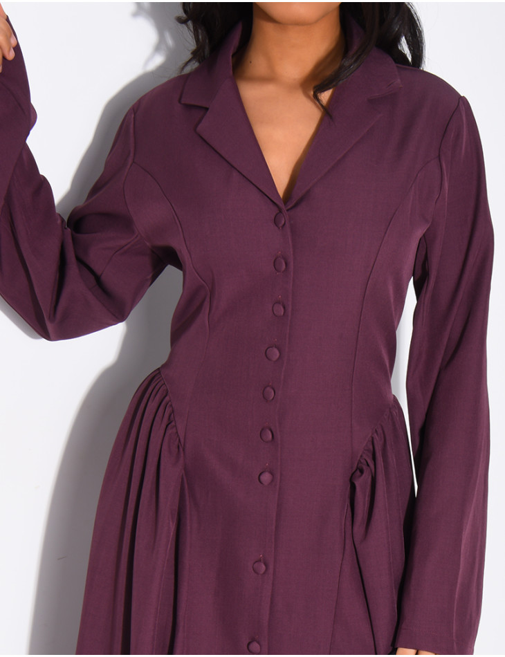 Long buttoned dress with puffed effect and lacing at the back