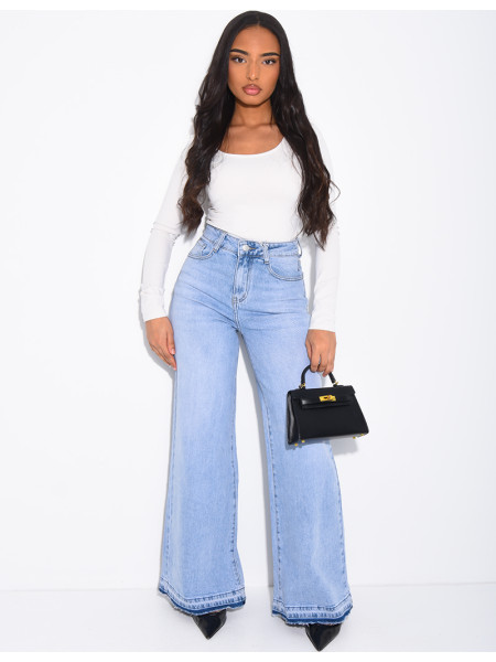Light wash wide-leg jeans