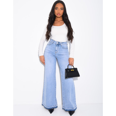 Light wash wide-leg jeans
