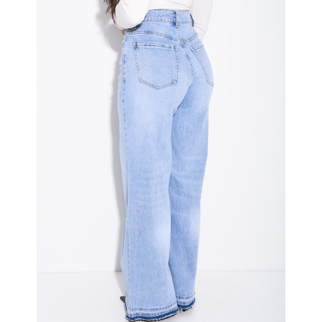 Light wash wide-leg jeans
