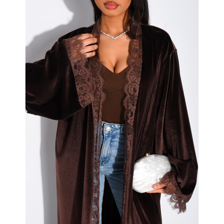 Kimono en velours à bordures en dentelle
