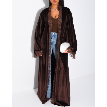 Kimono en velours à bordures en dentelle